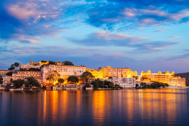 ARRIVAL & ROYAL BEGINNINGS IN UDAIPUR